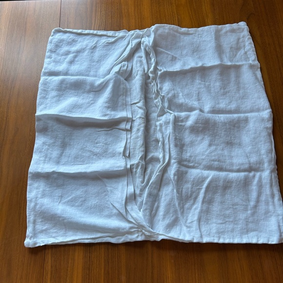 West Elm White European Flax Linen Euro Shams (Set of 2) - Picture 8 of 8